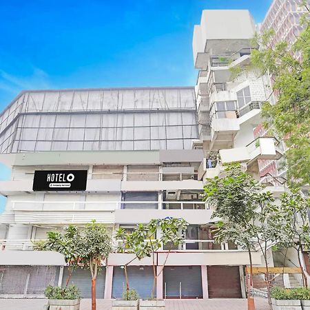 Super Hotel O Navrangpura Cg Road Formerly Hotel Yugraj Ahmedabad Ngoại thất bức ảnh